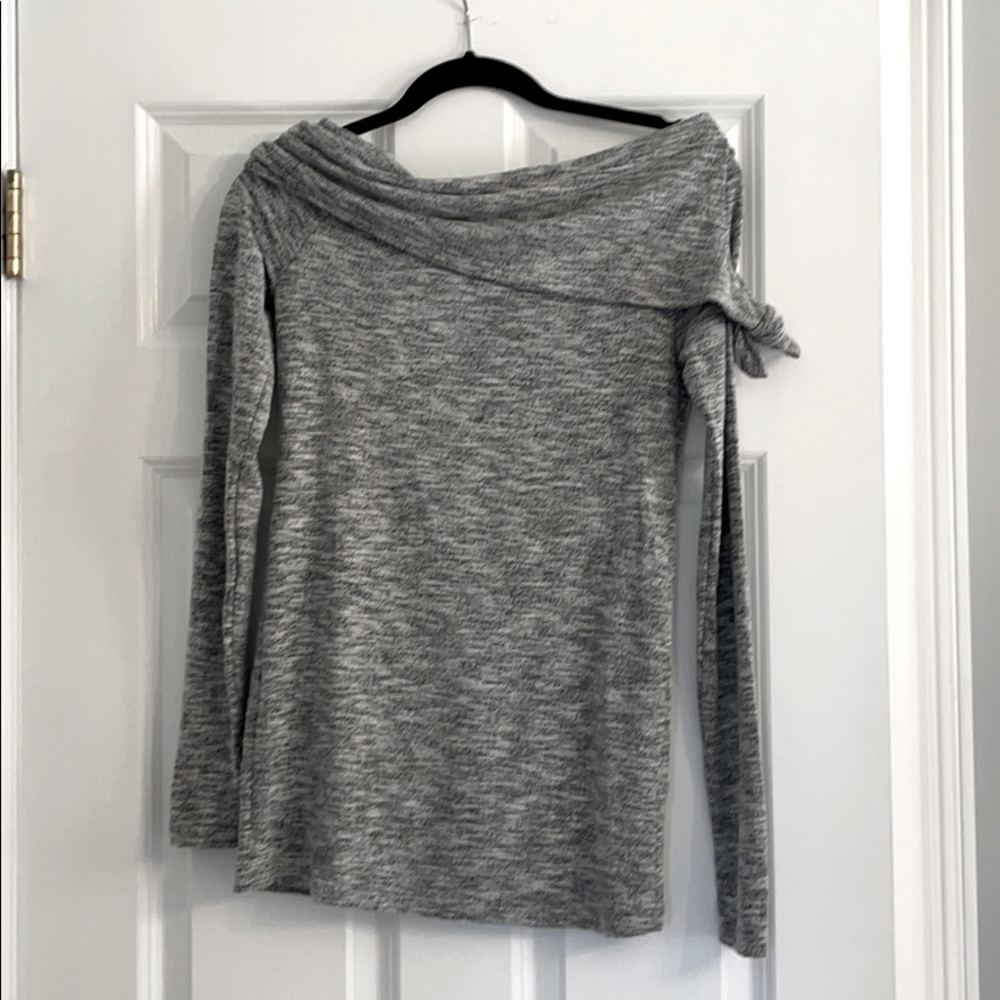 A Pea in the Pod Maternity off shoulder top